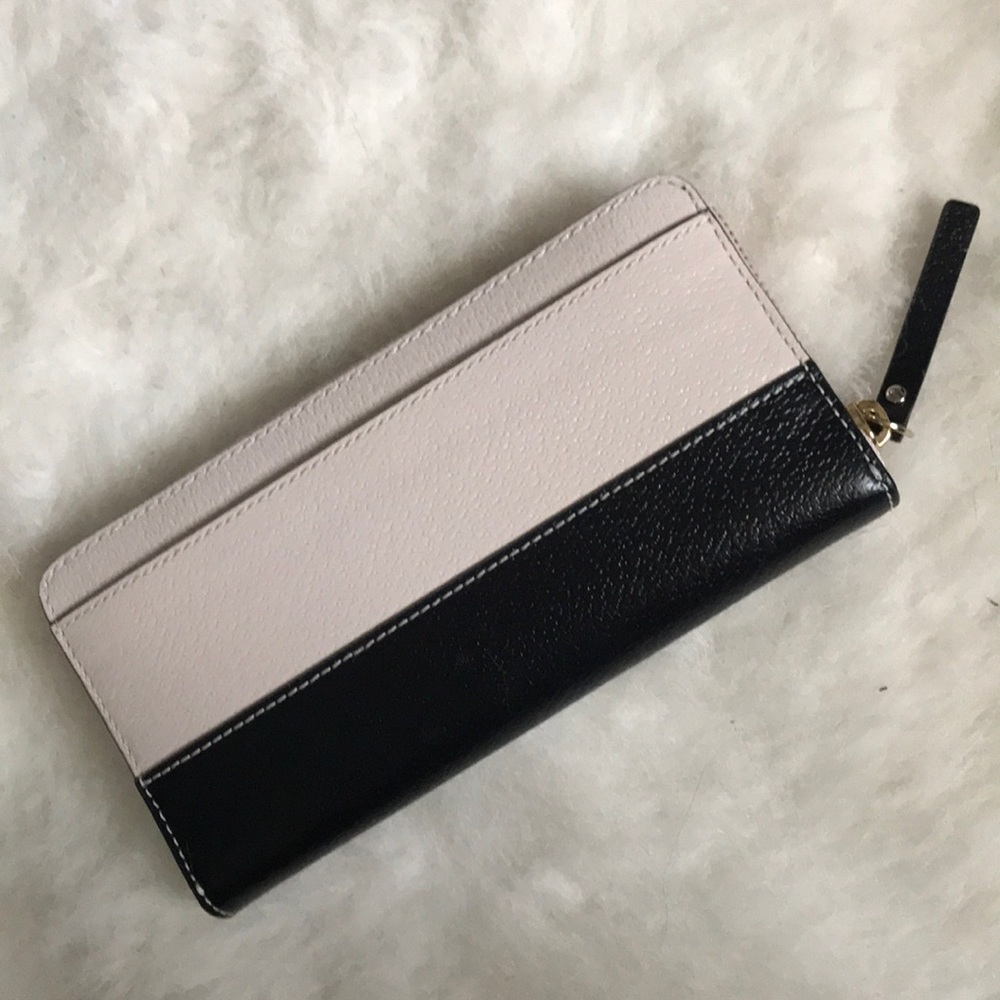 Kate Spade Zip Wallet - Picture 2 of 4